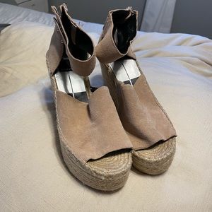 Dolce Vita Sandals